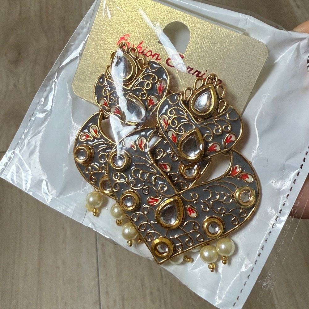 Gold & Grey Enamel Statement Earrings – Kundan & Pearl Drop Design